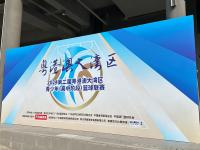 精彩比赛吸引大批观众关注，赛事声势浩大 精彩比赛吸引大批观众关注,赛事声势浩大的句子 
