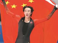 中国运动员获得银牌　奋力拼搏 中国运动员获得银牌 奋力拼搏的是谁 