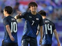 日本队在友谊赛中击败对手获得优胜晋级 