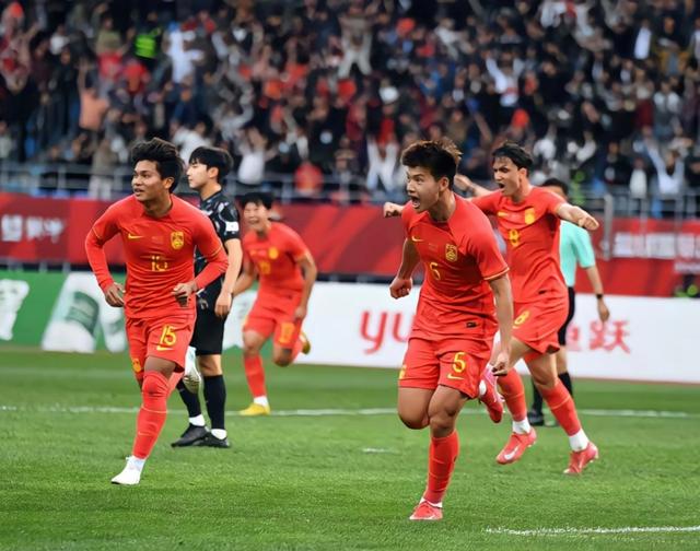 国际足球赛事中中国队实力大涨，备受瞩目 